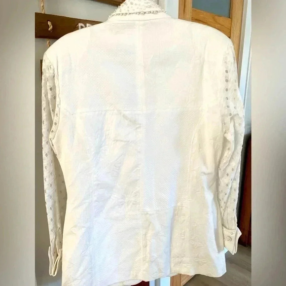 Vintage EREZ Cotton White Blazer Eyelet Long Sleeves Pearl Details Large EUC - Picture 6 of 13